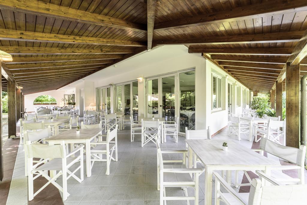 Hotel La Bussola مارينا دي ماسا المظهر الخارجي الصورة