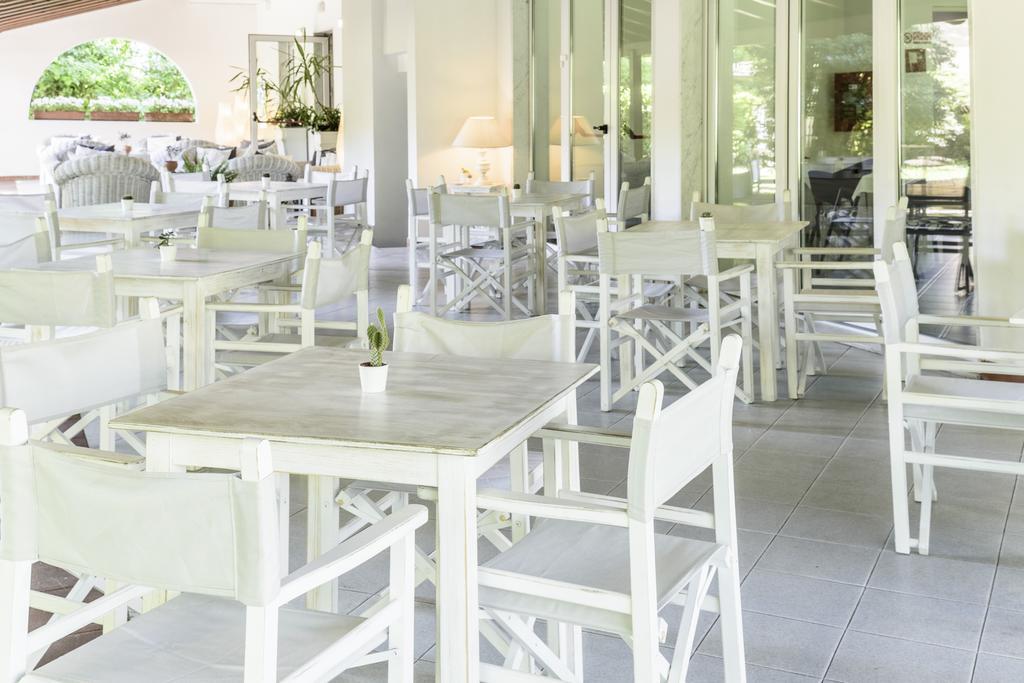 Hotel La Bussola مارينا دي ماسا المظهر الخارجي الصورة